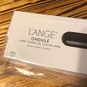 💥BNIB💥 L’ANGE Ondulé 32mm Curling Wand - White